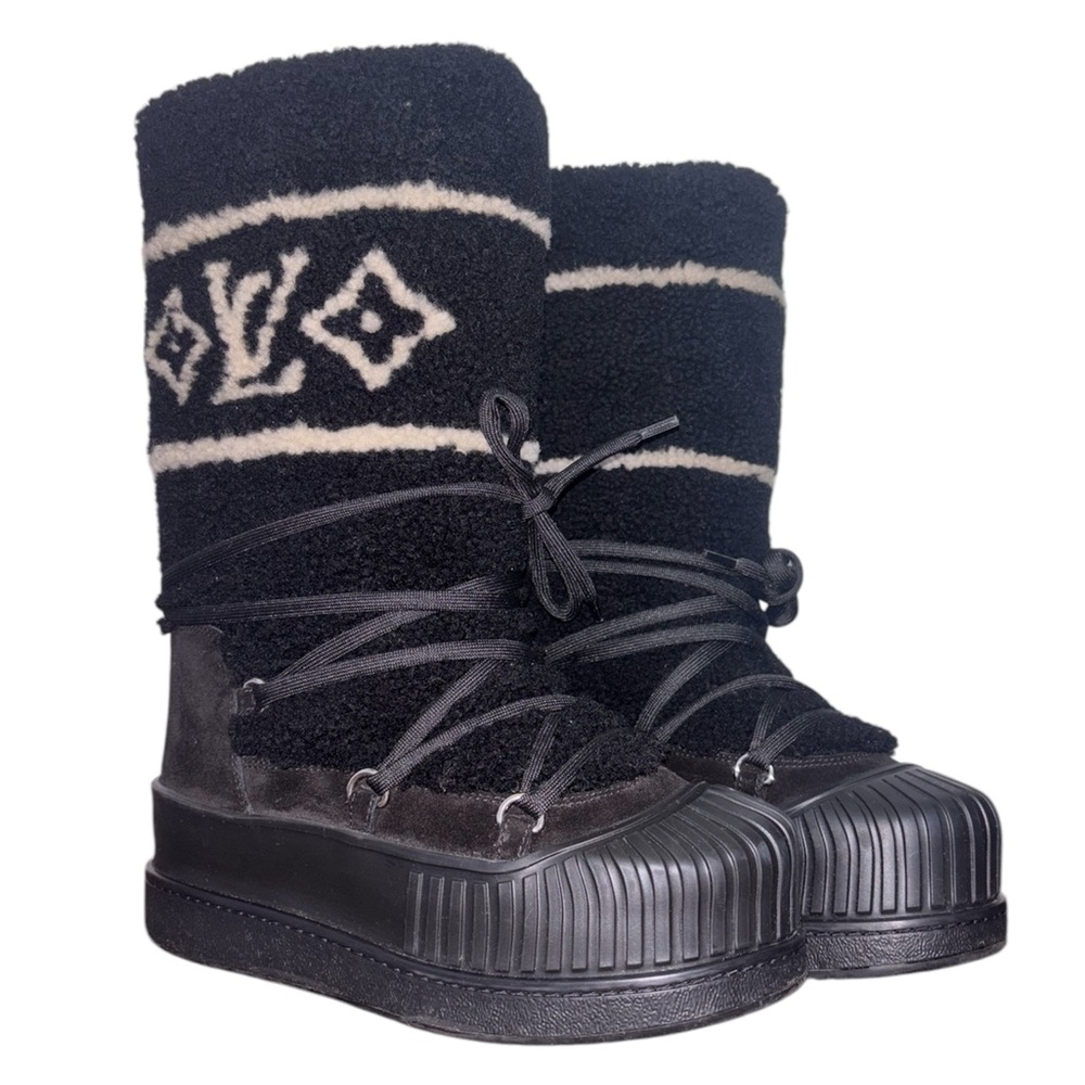 Louis Vuitton Fleece Polar High Moon/Snow Boots size 37